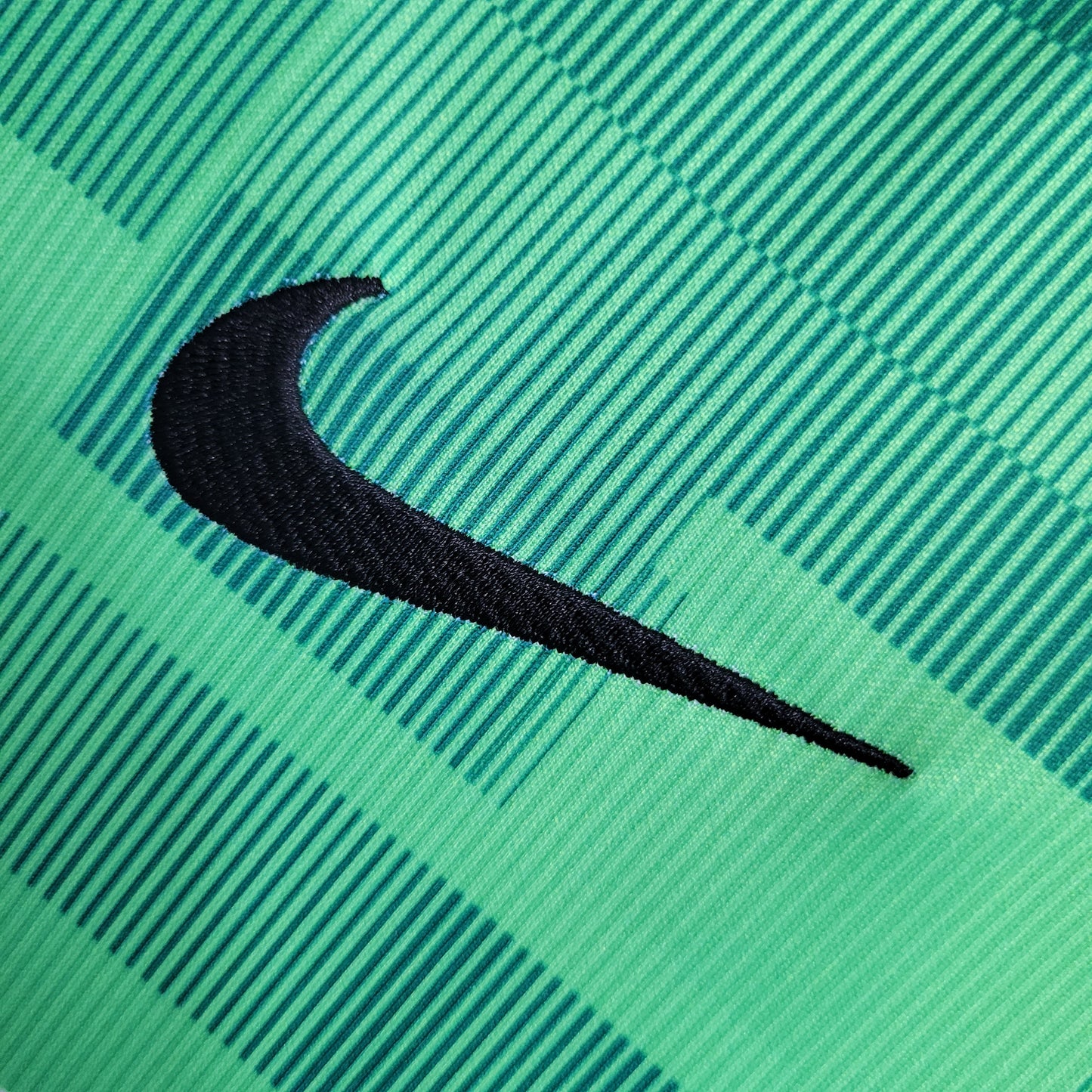 Camisola 23/24 Liverpool Secundária