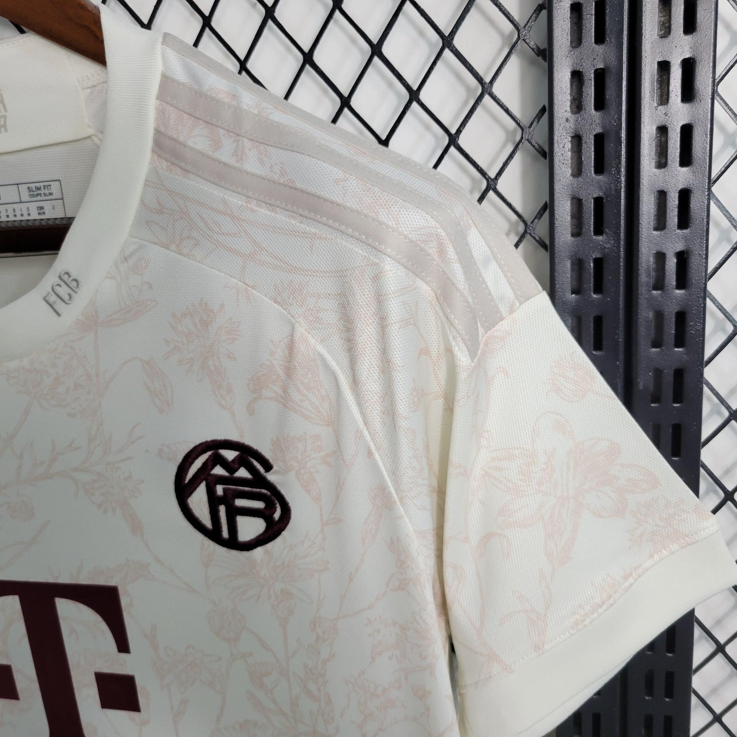 Camisola 23/24 Bayern Munique Terceira