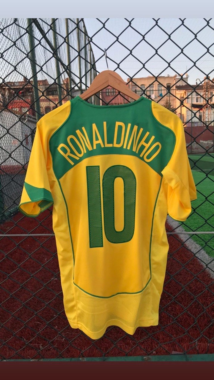 Camisola Retro 2004 Brasil Home Ronaldinho / Ronaldo Nazario