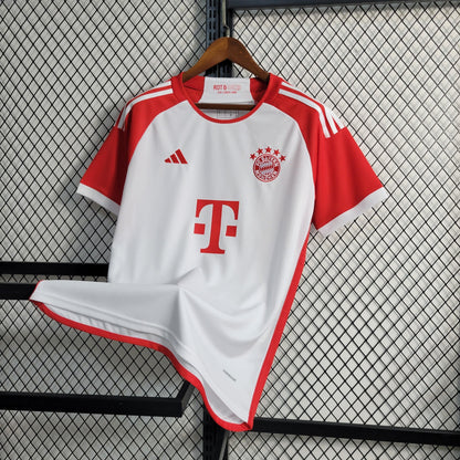 Camisola 23/24 Bayern Munique Principal