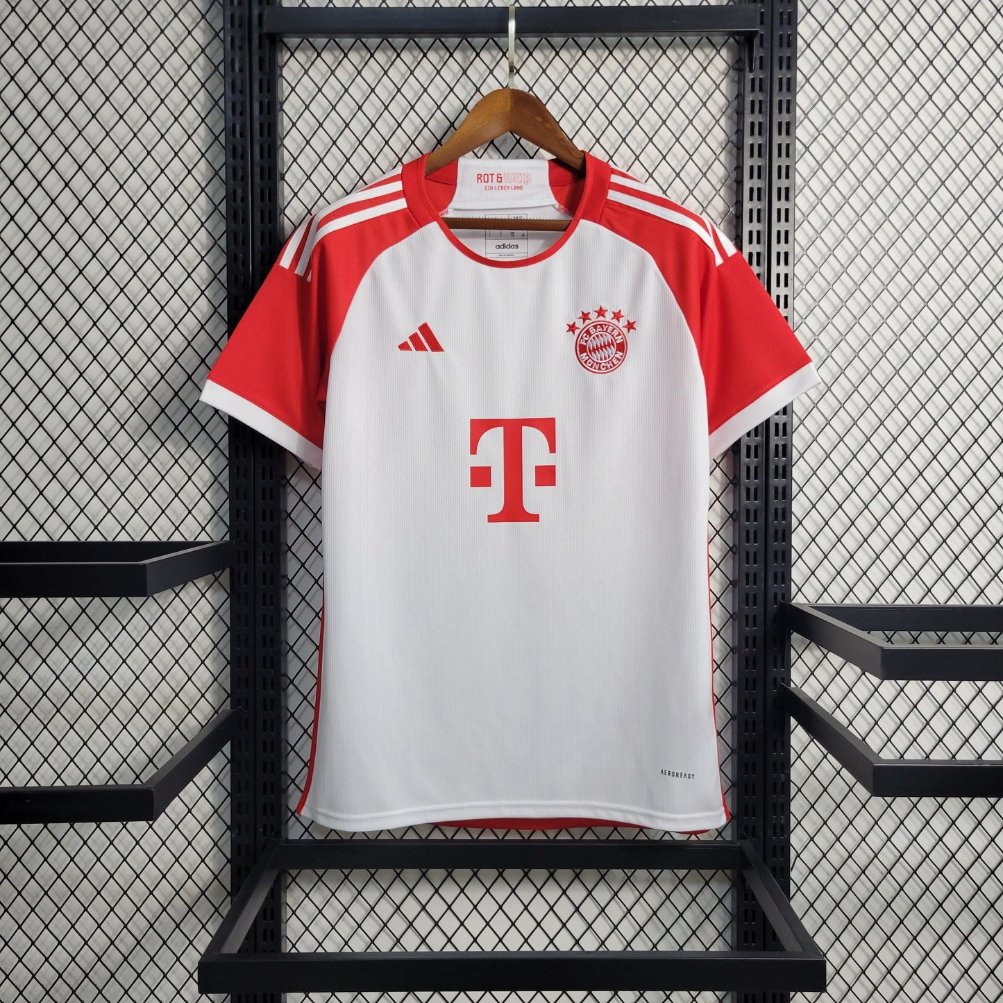 Camisola 23/24 Bayern Munique Principal