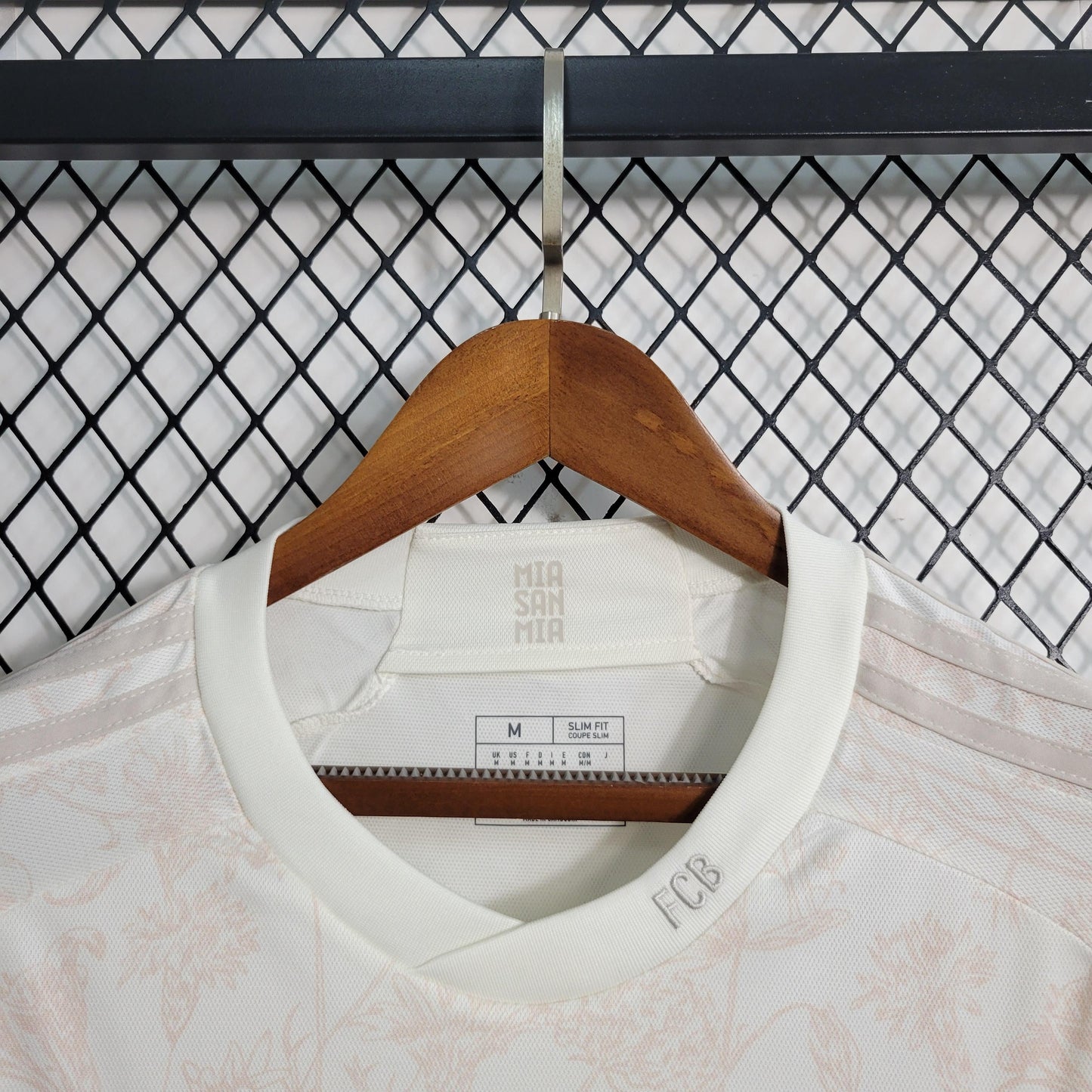 Camisola 23/24 Bayern Munique Terceira