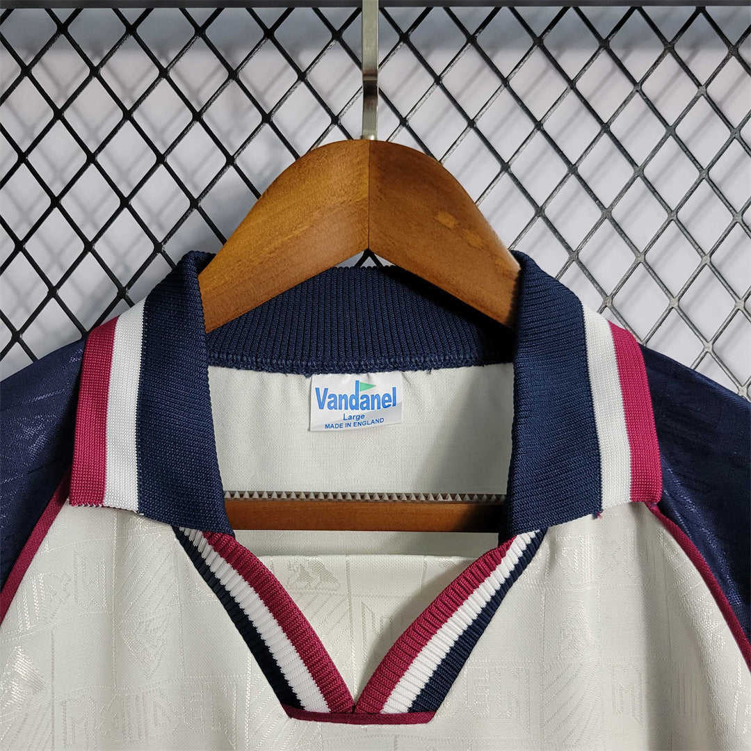 Maillot rétro 1999 West Ham Iron Maiden Away Edition