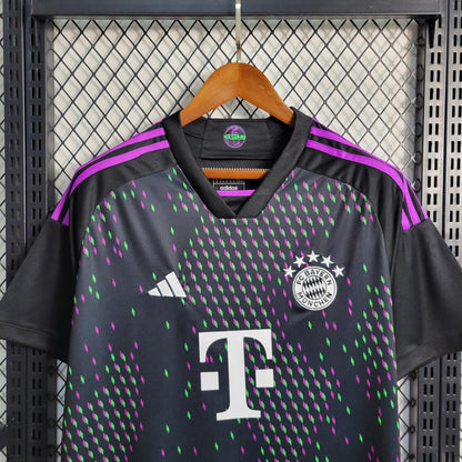 Camisola 23/24 Bayern Munique Alternativa