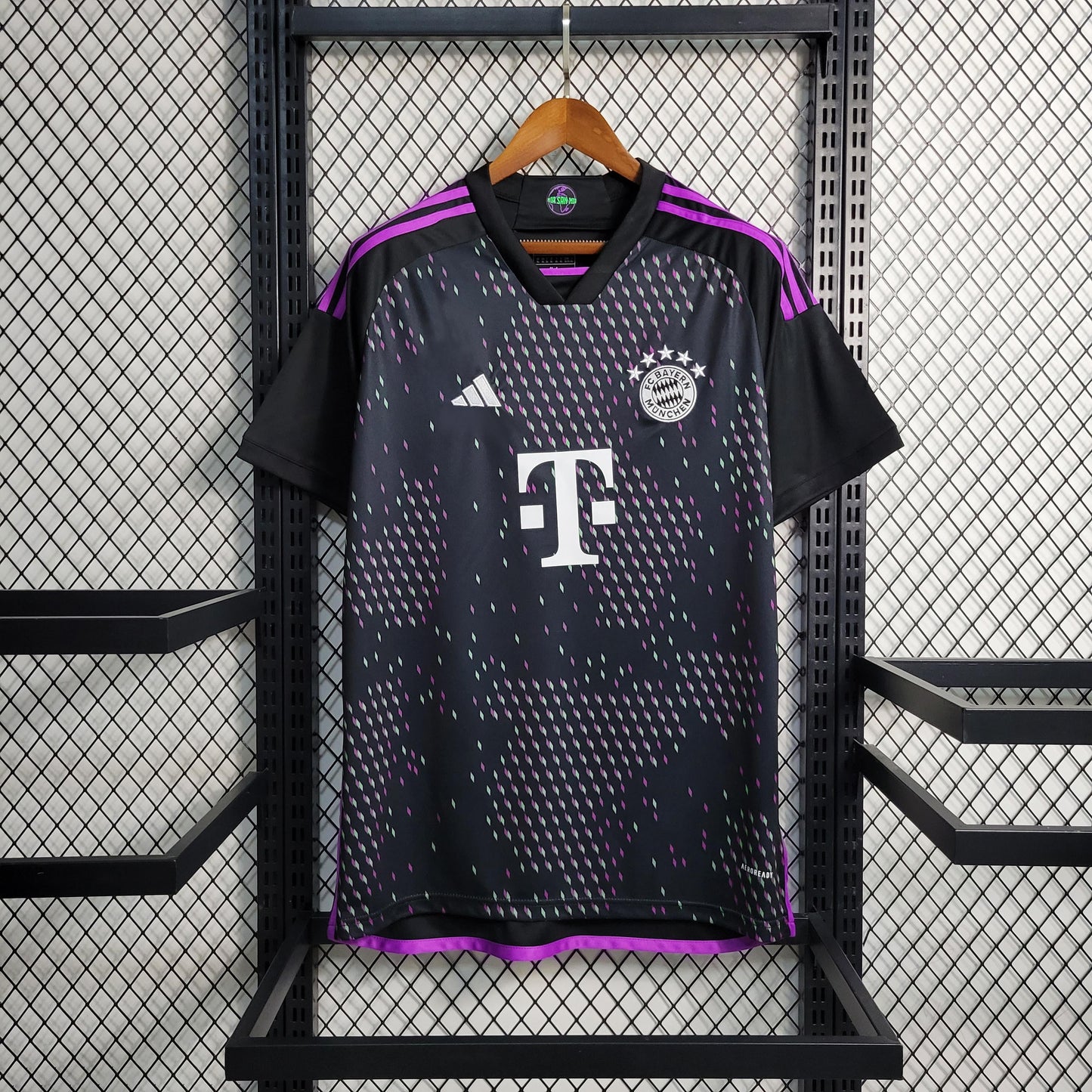 Camisola 23/24 Bayern Munique Alternativa