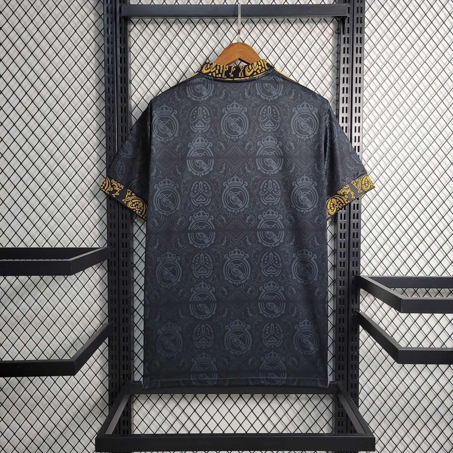 Camisola 23/24 Real Madrid Black Concept Edition