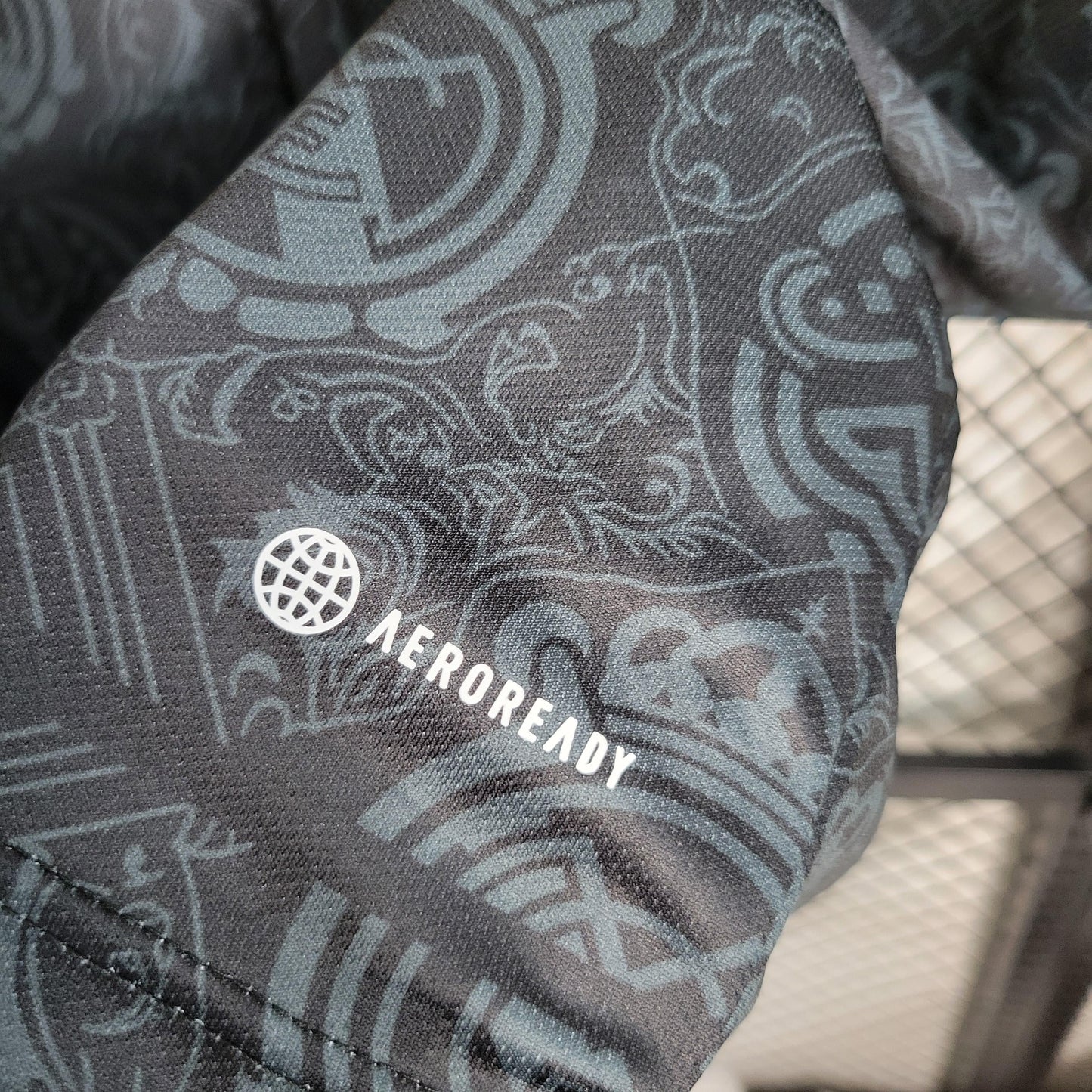 Camisola 23/24 Real Madrid Black Concept Edition