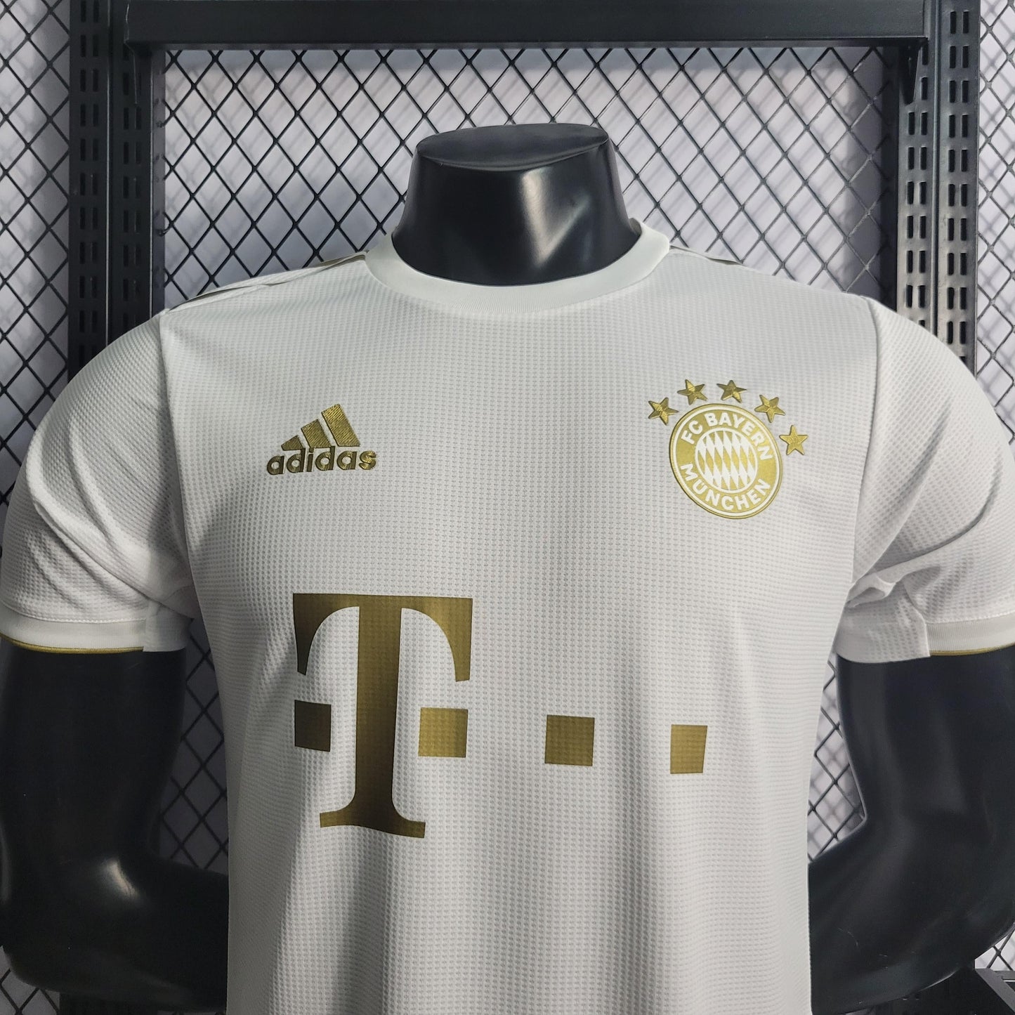 Camisola 23/24 Bayern Munique Secundária