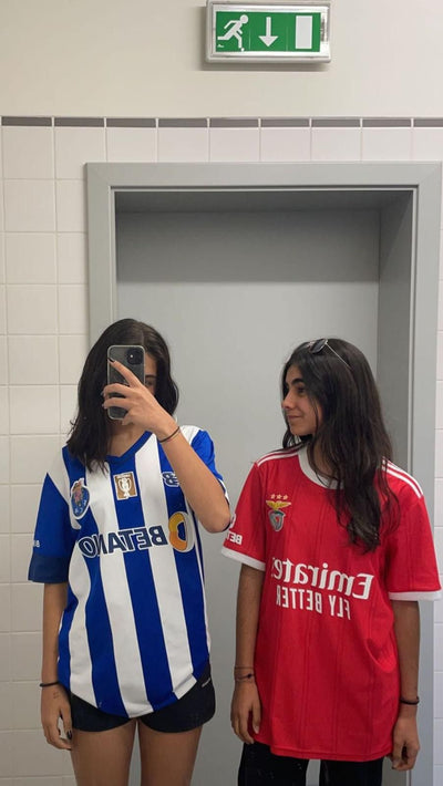 Cliente com camisola da Hype Side